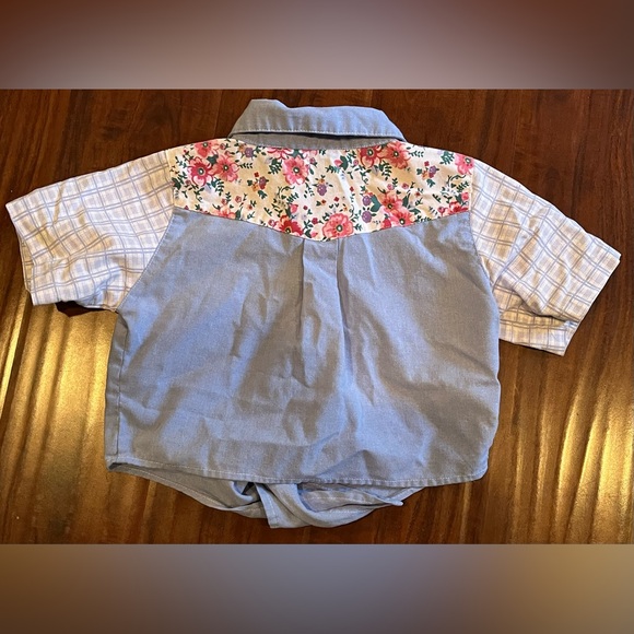 Vintage GITANO Girl's 5 Blue Pink Denim Shirt Button Down Tie Western Floral 90s - Picture 4 of 5